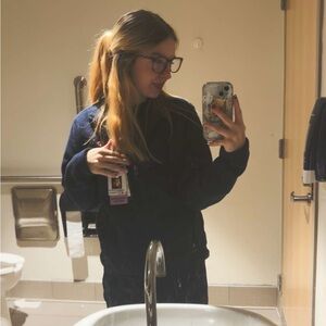 Meet your Posher, Kayla